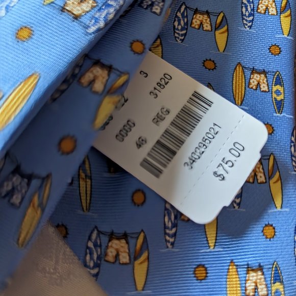NWT Brooks Brothers Men's Tie Surfer Theme 100% silk - Picture 3 of 3